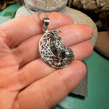 Load image into Gallery viewer, Mac Tíre Wolf Necklace