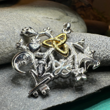 Load image into Gallery viewer, Golden Stregheria Cimaruta Pendant