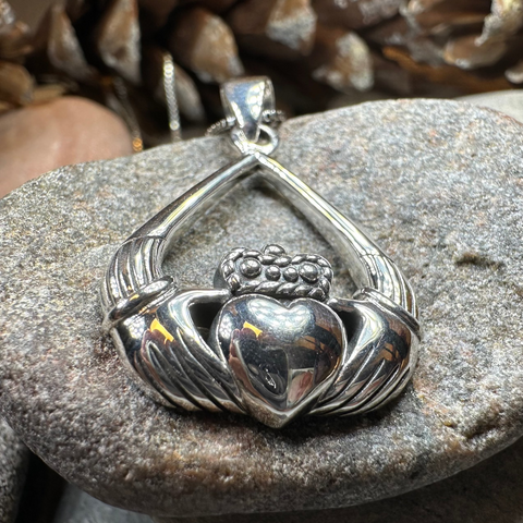 Load image into Gallery viewer, Leandra Irish Claddagh Necklace in Sterling Silver