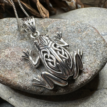 Load image into Gallery viewer, Celtic Frog Necklace