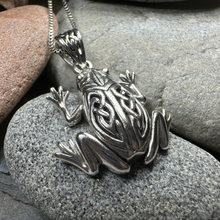 Load image into Gallery viewer, Celtic Frog Necklace