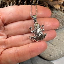 Load image into Gallery viewer, Celtic Frog Necklace