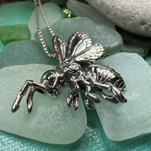 Load image into Gallery viewer, Cordelia Bee Necklace