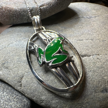 Load image into Gallery viewer, Enamel Frog Necklace