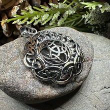 Load image into Gallery viewer, Sun Knot Necklace