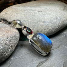 Load image into Gallery viewer, Briony Labradorite Necklace