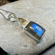Load image into Gallery viewer, Briony Labradorite Necklace