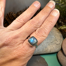 Load image into Gallery viewer, Celtic Twilight Labradorite Ring