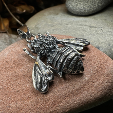 Load image into Gallery viewer, Bethany Realistic Bee Necklace