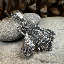 Load image into Gallery viewer, Bethany Realistic Bee Necklace