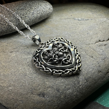 Load image into Gallery viewer, Romantic Thistle Necklace