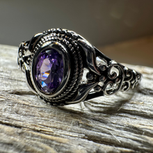 Load image into Gallery viewer, Romantic Celtic Knot Ring