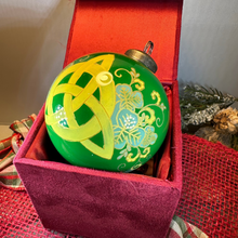 Load image into Gallery viewer, Celtic Trinity Knot Ornament