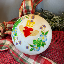 Load image into Gallery viewer, Celtic Claddagh Ornament