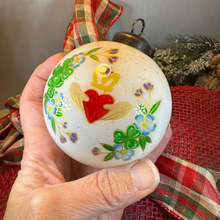 Load image into Gallery viewer, Celtic Claddagh Ornament