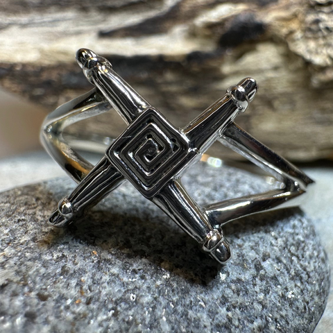 Load image into Gallery viewer, Irish Saint Brigid's Cross Ring in Sterling Silver
