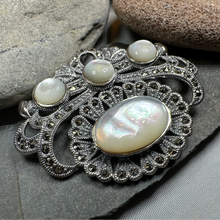 Load image into Gallery viewer, Analia Celtic Knot Brooch