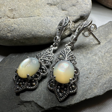 Load image into Gallery viewer, Celtic Bloom Earrings