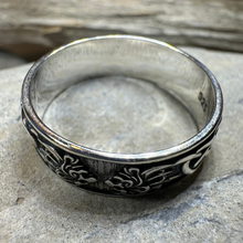 Load image into Gallery viewer, Celtic Lion Ring