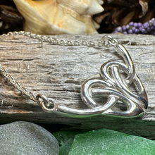 Load image into Gallery viewer, Daphne Celtic Heart Necklace
