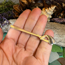 Load image into Gallery viewer, Modern Celtic Knot Necklace