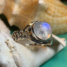 Load image into Gallery viewer, Rhianna Celtic Knot Ring