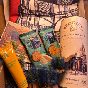 Highlands Scottish Tea & Highland Cow Gift Box