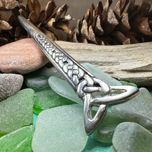 Load image into Gallery viewer, Pewter Celtic Knot Kilt Pin