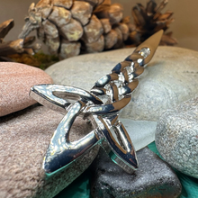 Load image into Gallery viewer, Classic Celtic Knot Kilt Pin