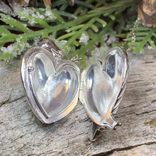 Load image into Gallery viewer, Seraphina Angel Wings Necklace