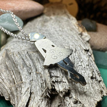 Load image into Gallery viewer, Triskele Irish Dancer Necklace