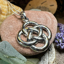 Load image into Gallery viewer, Large Dara Knot Necklace