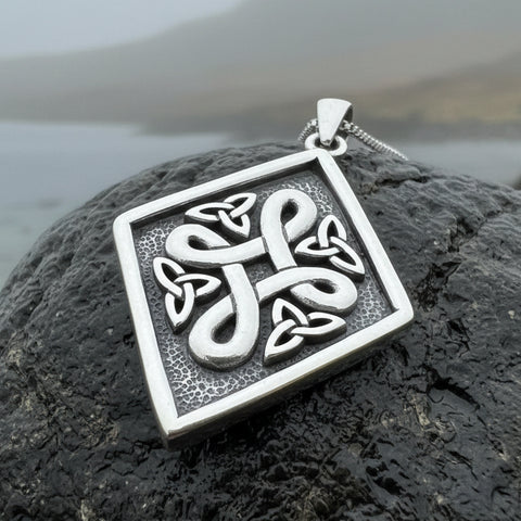 Load image into Gallery viewer, Celtic Quaternary Knot Necklace