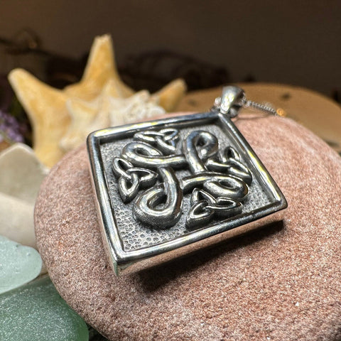 Load image into Gallery viewer, Celtic Quaternary Knot Necklace