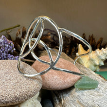 Load image into Gallery viewer, Trinity Knot Bracelet, Celtic Jewelry, Irish Jewelry, Scottish Jewelry, Cuff Bracelet, Anniversary Gift, Norse Jewelry, Ireland Gift