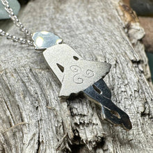 Load image into Gallery viewer, Triskele Irish Dancer Necklace