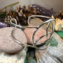 Load image into Gallery viewer, Trinity Knot Bracelet, Celtic Jewelry, Irish Jewelry, Scottish Jewelry, Cuff Bracelet, Anniversary Gift, Norse Jewelry, Ireland Gift