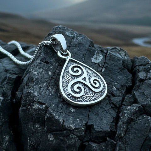 Load image into Gallery viewer, Celtic Triple Spiral Necklace