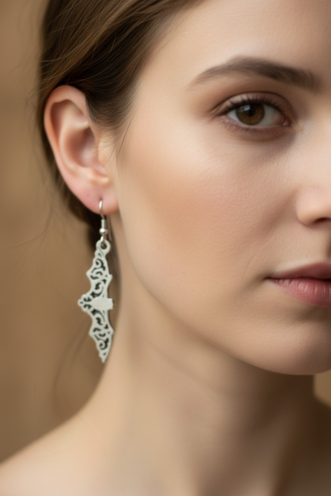 Load image into Gallery viewer, Gothic Bat Dangle Earrings for Women