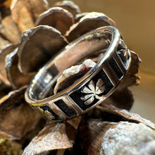 Load image into Gallery viewer, Shamrock Ring, Celtic Band Ring, Irish Jewelry, Clover Jewelry, Ireland Gift, Irish Dance Gift, Anniversary Gift, Wedding Band