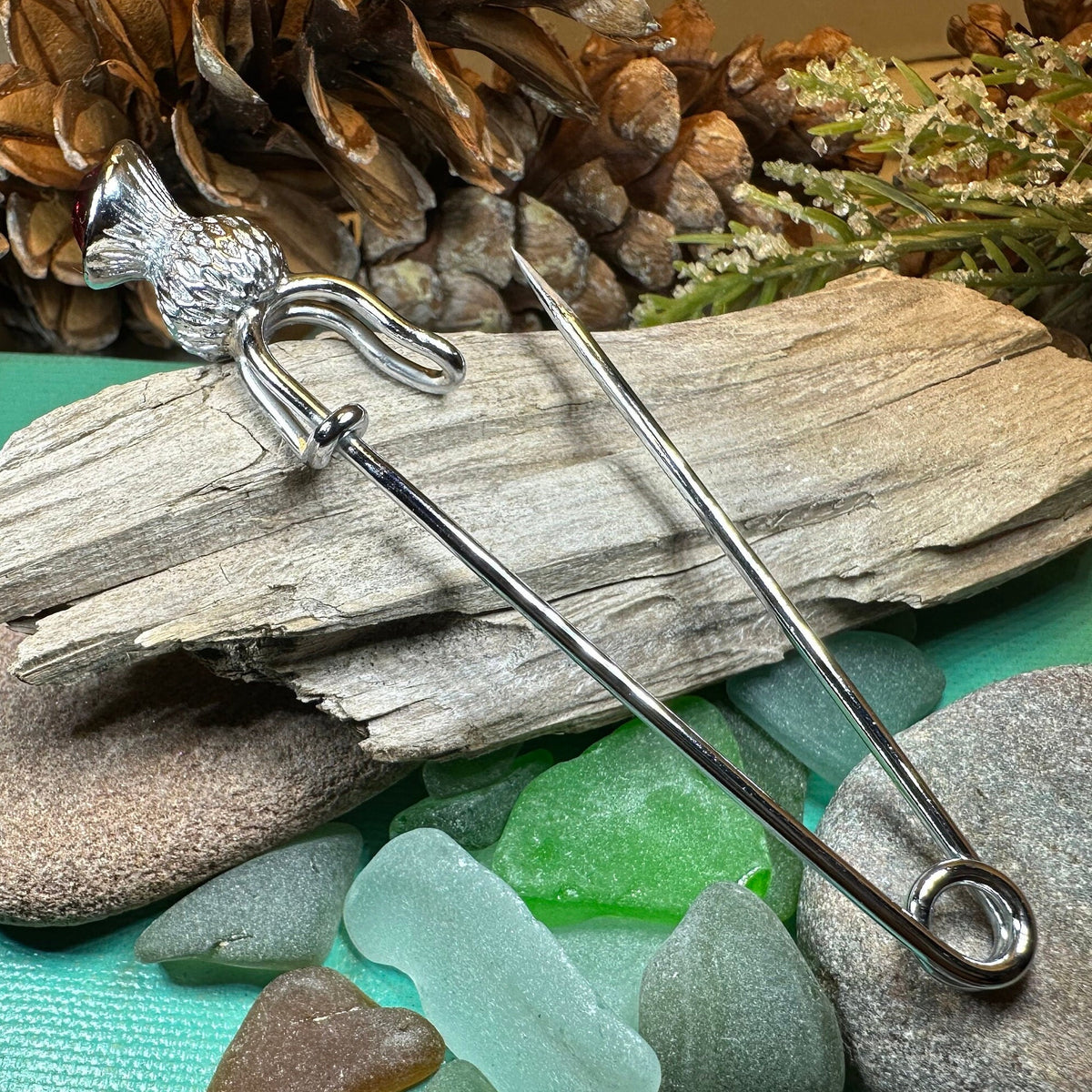 Spilla Da Kilt Grande Cardo Scozzese - Kilt Emporium Trinity Thistle, Ottone Antiruggine 4 Pollici (10,2 Cm)