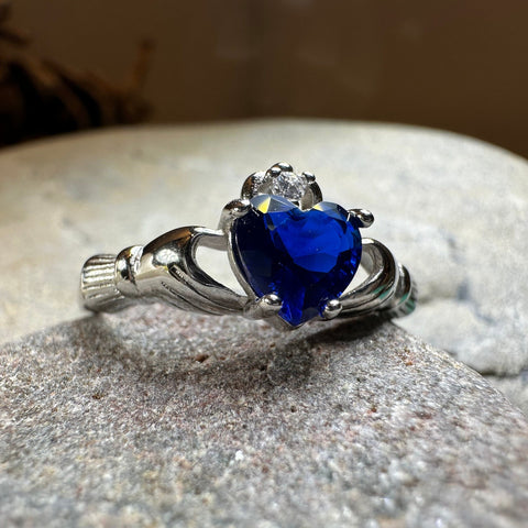 Load image into Gallery viewer, Claddagh Ring, Celtic Jewelry, Irish Jewelry, Bridal Jewelry, Ireland Gift, Heart Jewelry, Anniversary Gift, Girlfriend Gift, Wife Gift
