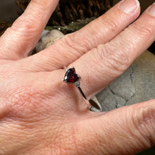 Load image into Gallery viewer, Garnet Love Heart Ring