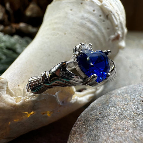 Load image into Gallery viewer, Claddagh Ring, Celtic Jewelry, Irish Jewelry, Bridal Jewelry, Ireland Gift, Heart Jewelry, Anniversary Gift, Girlfriend Gift, Wife Gift