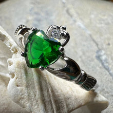 Load image into Gallery viewer, Emerald Green Claddagh Ring