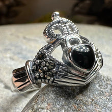 Load image into Gallery viewer, True Bond Onyx Claddagh Ring