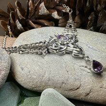 Load image into Gallery viewer, Celtic Queen Necklace