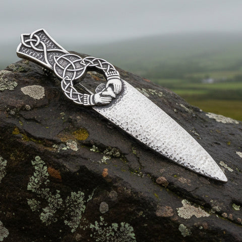 Load image into Gallery viewer, Irish Kilt Pin, Celtic Knot Pin, Claddagh Kilt Pin, Harp Jewelry, Celtic Kilt Pin, Irish Dancer Gift, Celtic Knot Brooch, Bagpiper Gift
