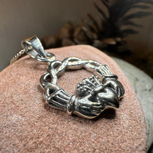 Load image into Gallery viewer, Shanagolden Claddagh Necklace
