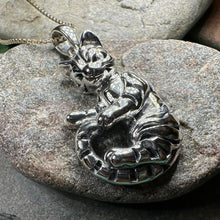 Load image into Gallery viewer, Cat Necklace, Cat Lover Gift, Nature Necklace, Cat Mom, Realistic Tabby Cat, Silver Cat Pendant, Best Friend Gift, Mom Gift, Animal Jewelry